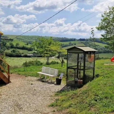 Zecamping 3 Animaux Acceptes Et Piscine Au Milieu Des Collines Camping