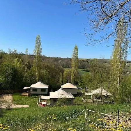 3 Etoiles - Piscine - Ccbbedh Kamp alanı *