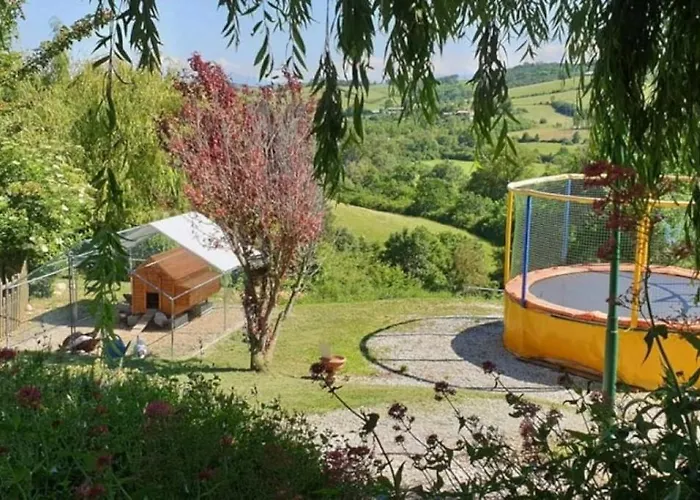 Zecamping 3 Animaux Acceptes Et Piscine Au Milieu Des Collines