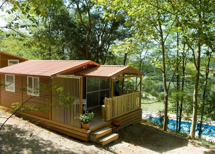 3 Etoiles - Piscine - Ccbbedh Kamp alanı *