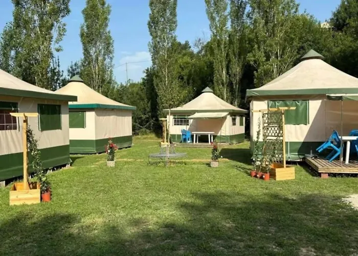 3 Etoiles - Piscine - Ccbbedh Kamp alanı *