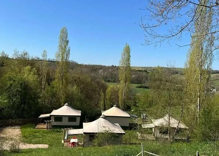 3 Etoiles - Piscine - Ccbbedh Kamp alanı